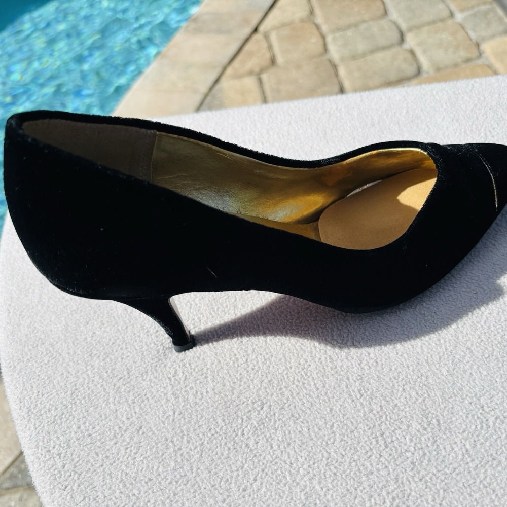 VTG Dolce By Pierre Elegant Black Velvet W/Gold Accent Elegant High Heel Shoes - Picture 8 of 10